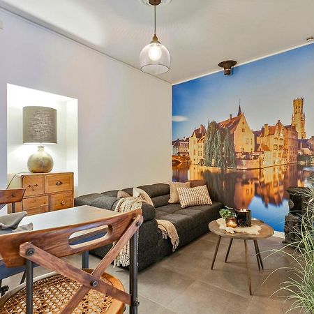 Huswell - Charming Getaway In The Historical City Center Bruges Esterno foto