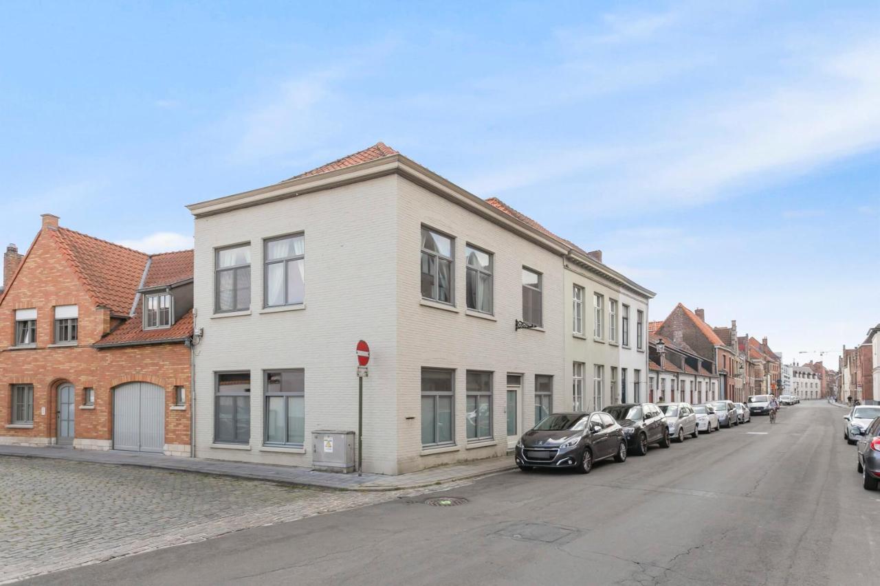 Huswell - Charming Getaway In The Historical City Center Bruges Esterno foto
