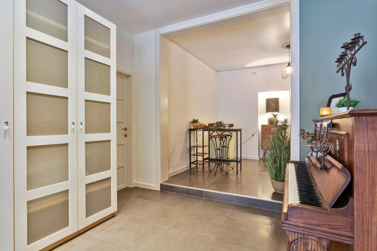 Huswell - Charming Getaway In The Historical City Center Bruges Esterno foto