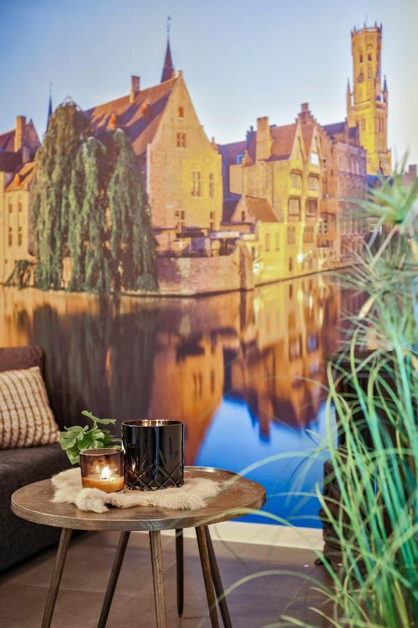 Huswell - Charming Getaway In The Historical City Center Bruges Esterno foto