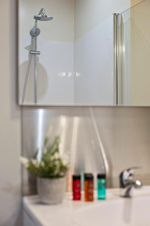 Huswell - Charming Getaway In The Historical City Center Bruges Esterno foto